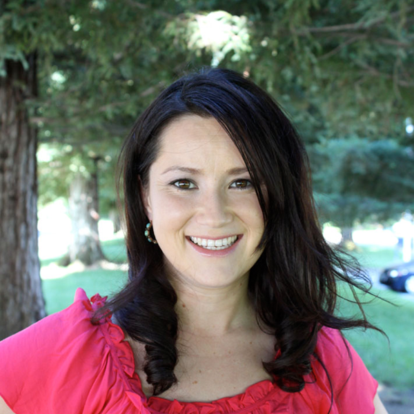 Elizabeth Jimenez staff thumbnail